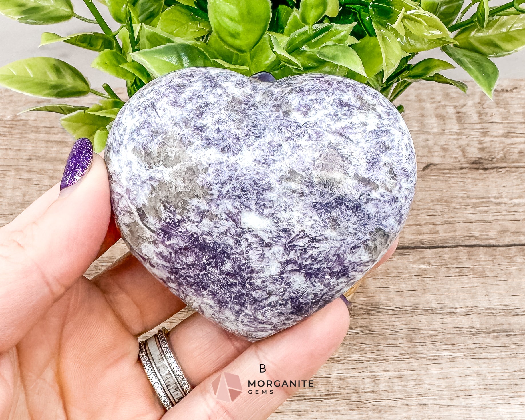 Lepidolite Heart Crystals – Soothing and Calming Stones for Emotional Balance and Stress Relief Morganite Gems