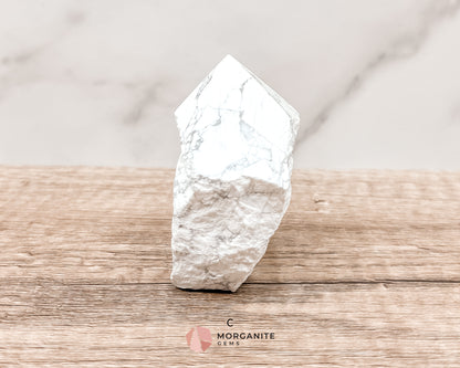 White Howlite Cut Base Point with Polished Top – Premium Healing Crystal for Anxiety Relief and Chakra Balancing