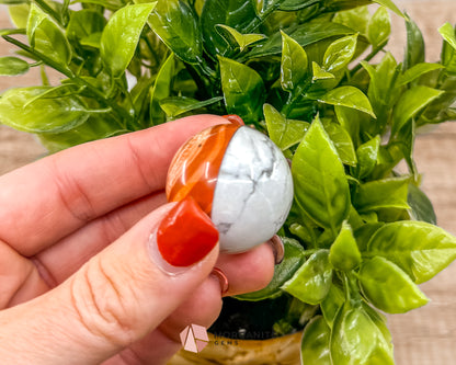 Stone Pokémon Ball in Howlite and Red Jasper – Unique Crystal Ball for Calm, Strength & Collectors Morganite Gems