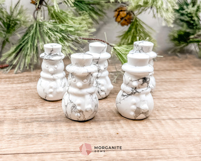 Howlite Snowman Carving – Charming Handcrafted Winter Decor