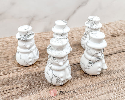 Howlite Snowman Carving – Charming Handcrafted Winter Decor