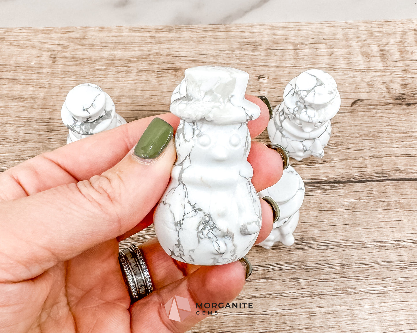 Howlite Snowman Carving – Charming Handcrafted Winter Decor