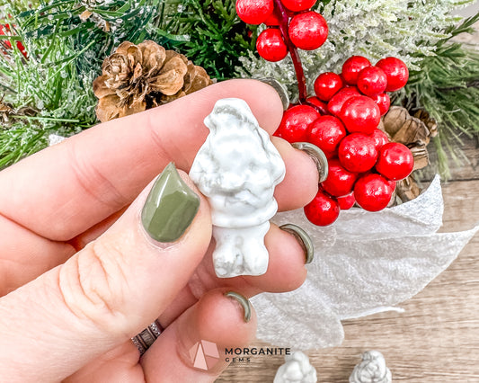 Mini Howlite Santa Crystal Carving – Handcrafted Festive Charm