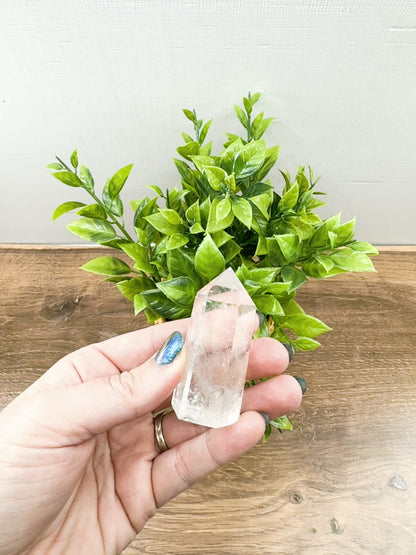 Pure Brilliance: Clear Quartz Tower Point - Enhance Clarity and Energy Flow