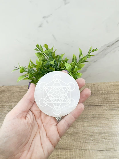 3-Inch Round Carved Selenite Plate – Handcrafted Crystal Charging Disc for Energy Cleansing